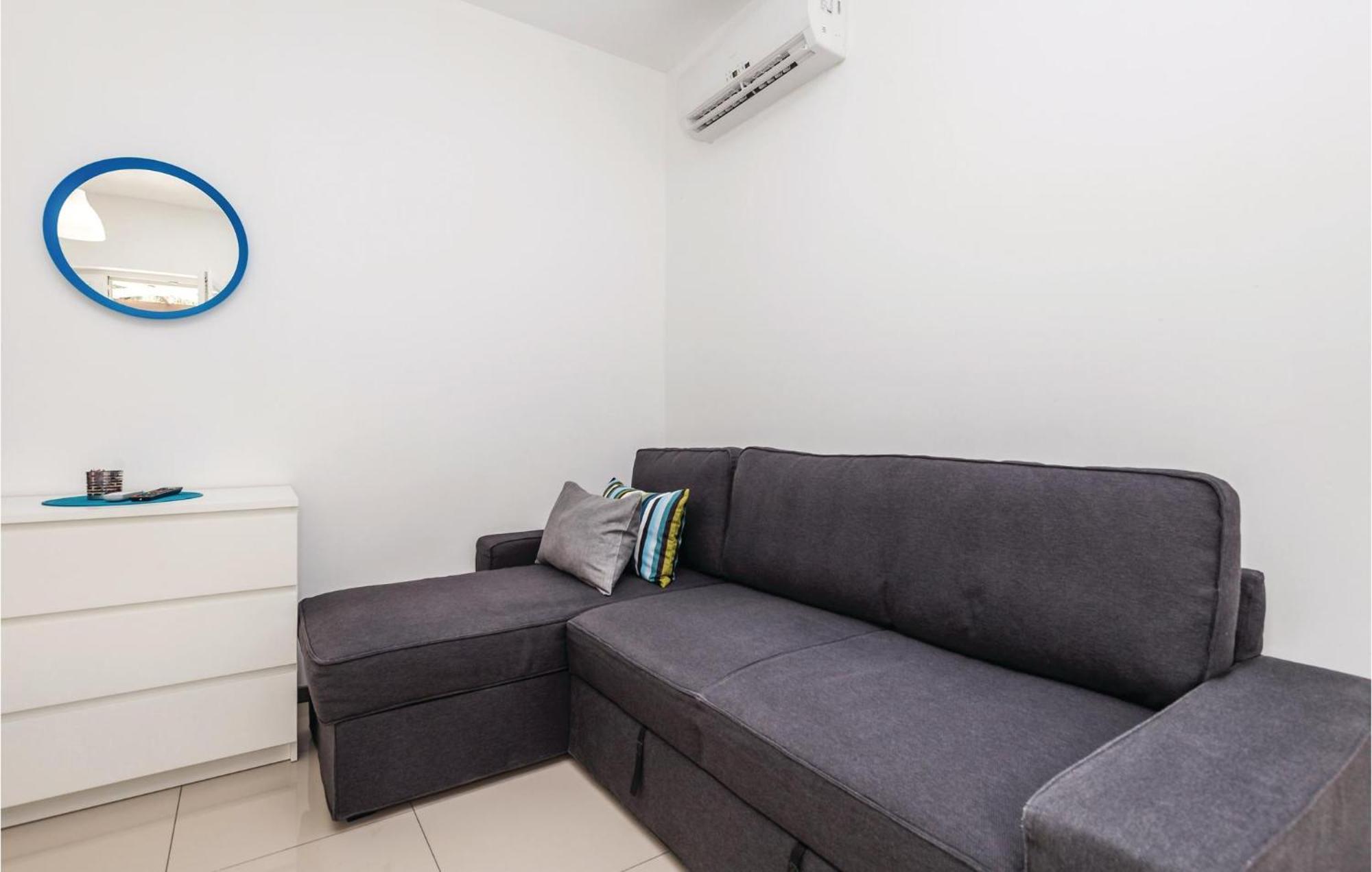 Nice Apartment In Mandre With Wifi Eksteriør bilde